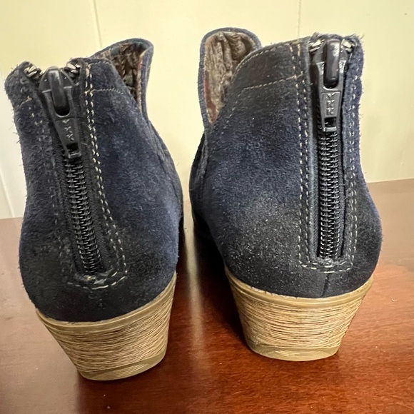 NWOT Earth Origins blue suede Amanda booties ankle boots comfortable casual 11W - Picture 5 of 8